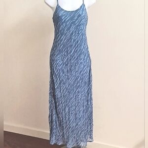 Maxi Dress Crinkle Strappy Blue Diagonal Stripes Anthropologie Size M